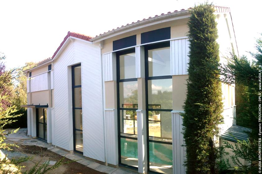 santa-fey-auda-architecte-eymeric-trouchon-panorama6-2-lumcontr-1515-blanc-copyr
