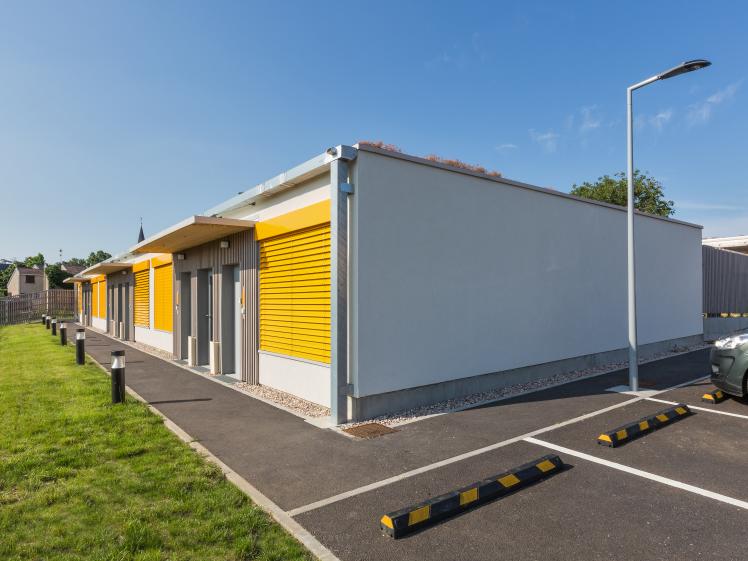 12 Logements Séniors // Entrées façade sud