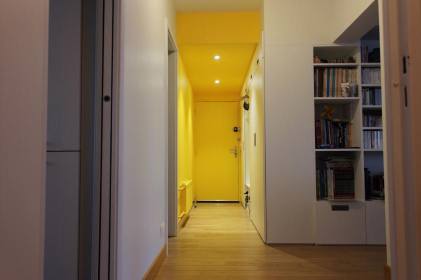 Réhabilitation d'un appartement - Couloir et meuble sur mesure