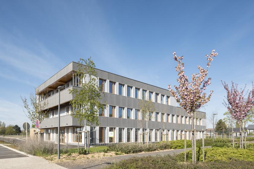 Immeuble de bureaux // Extérieurs