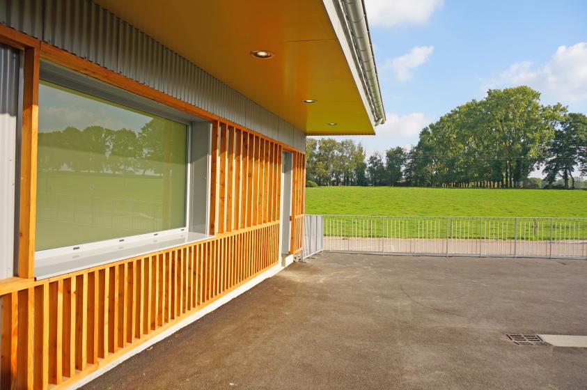 Ecole Les Prés Verts de Berville - la cour