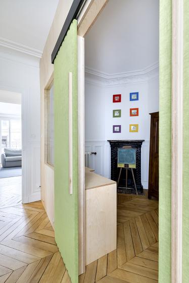 Architecture d'intérieur - une chambre en plus