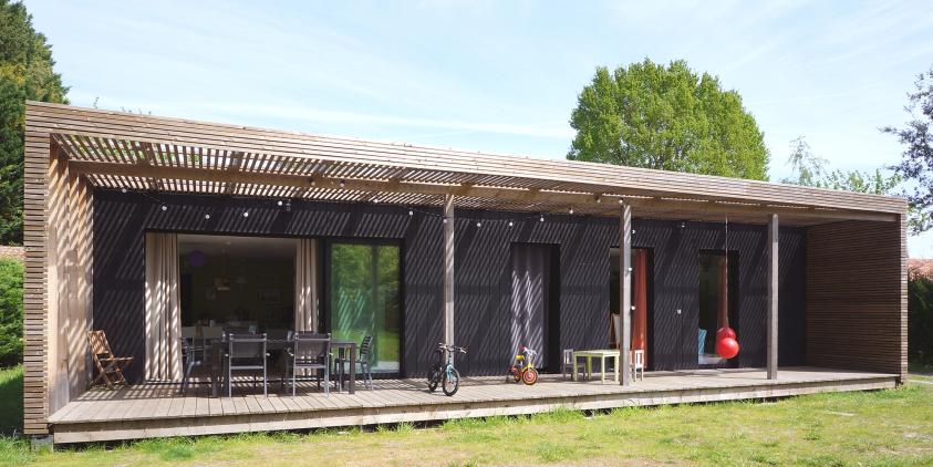 Une terrasse ajustée en fonction des usages. Projet Diagonal / whyarchitecture