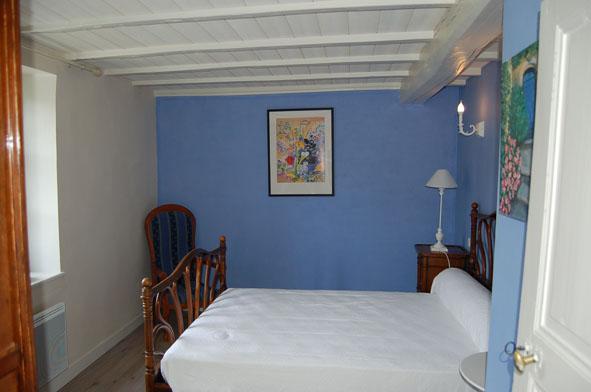 L'UNE DES CHAMBRES