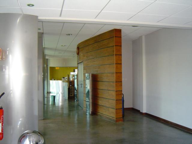 ENTRÉE DANS LA SALLE