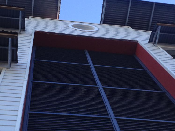 DÉTAIL FACADE