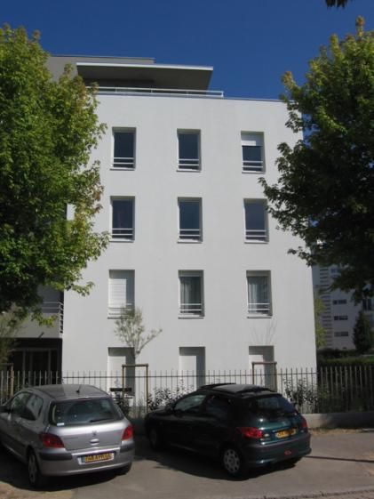 NANTES-CLOS DES TAMARIS-CÔTÉ RUE-DÉTAIL