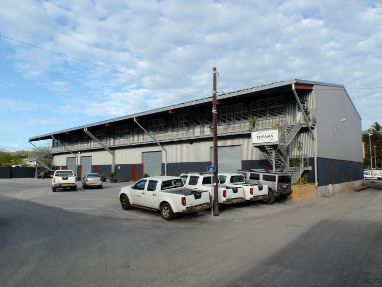 hangar de stockage et bureaux