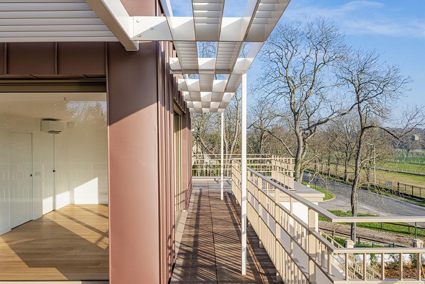 toiture-brise-soleil.jpg