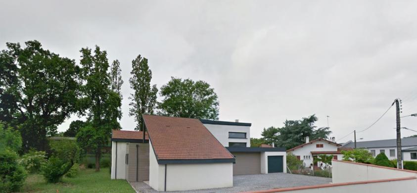 La maison suit les codes stricts imposés par l'architecte des bâtiments de Franc