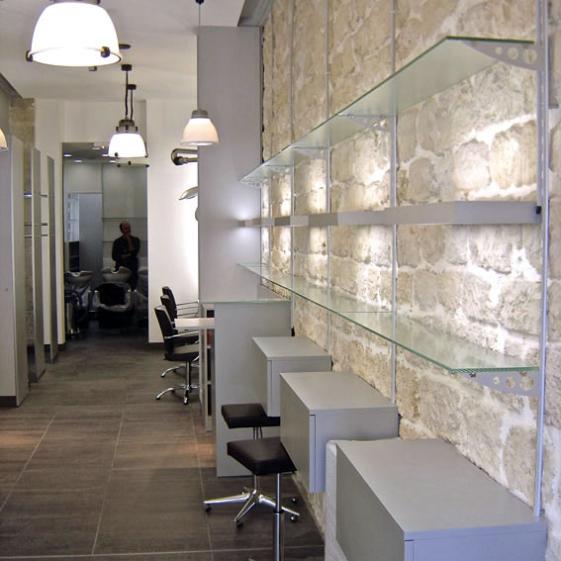 contact_cm_dsc03578_-_version_2.jpg