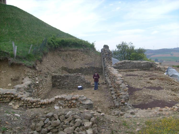 s7303584.jpg
