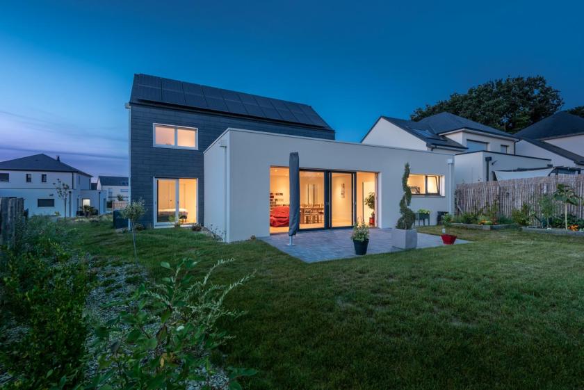Maison passive - vue jardin nuit