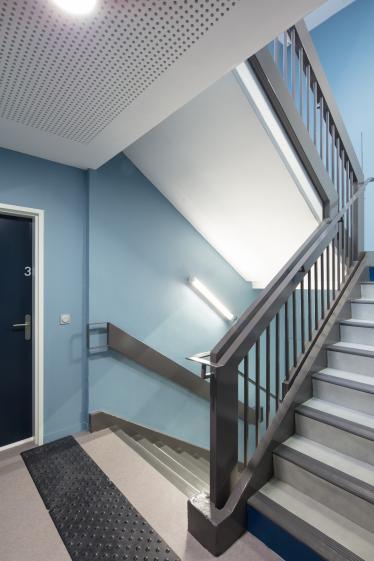 Réhabilitation logements - Escalier distribution