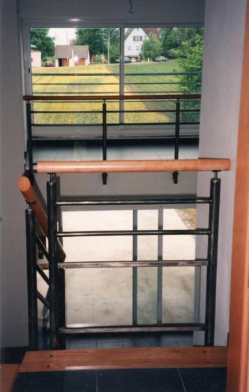 00.01-28wallho3.jpg