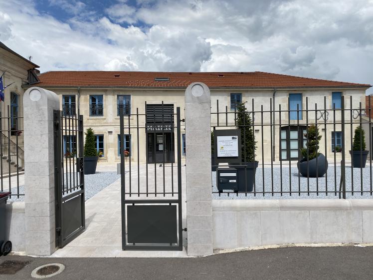 La grille et le portail