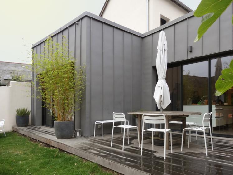 extension-zinc-briandrenaultarchitectes_02_bd.jpg