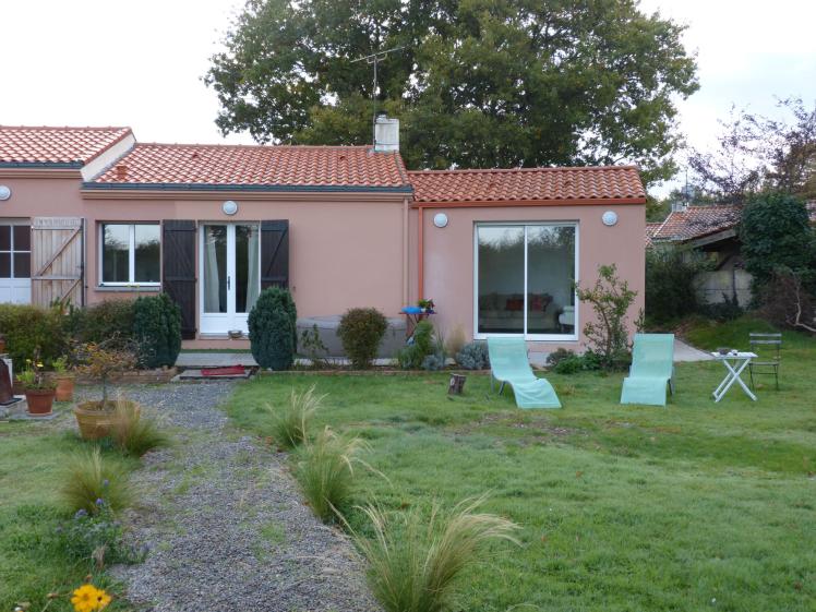 ste_pazanne_extension_depuis_jardin.jpg