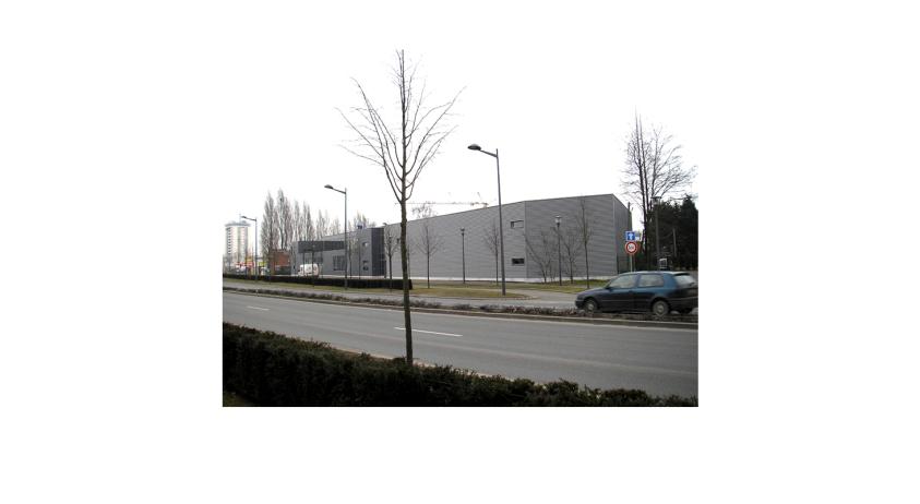 Vue éloignée depuis le quai de Gand