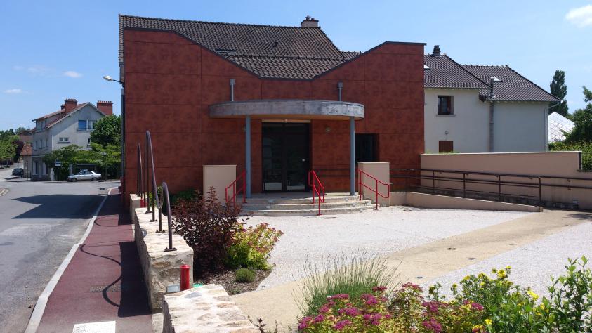 La façade arrière et l'accès à la Salle des Mariages