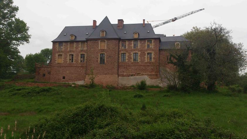 La façade du 17° siècle rénovée