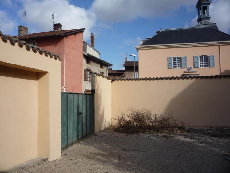 LA COUR