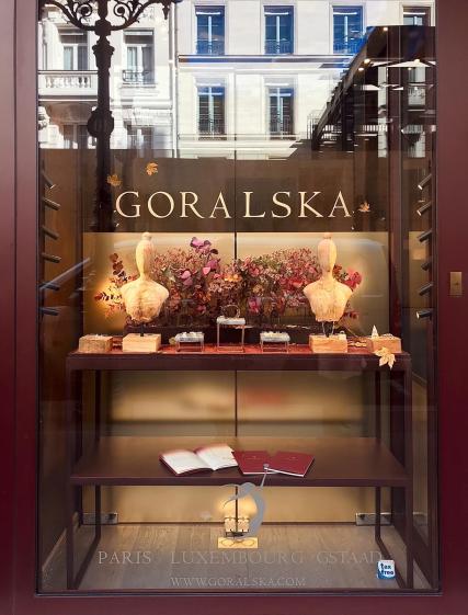 boutique_rue_de_la_paix_cs.jpg
