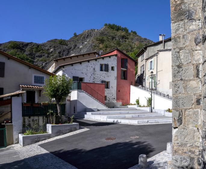 Logements : Livraison septembre 2019 Coût : 220 000 € TTC Surface : 110 m2 (phot