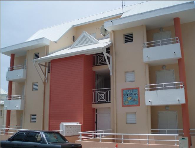 2._10_logements_-_lotissement_22les_grenadines22_-_le_gosier.jpg