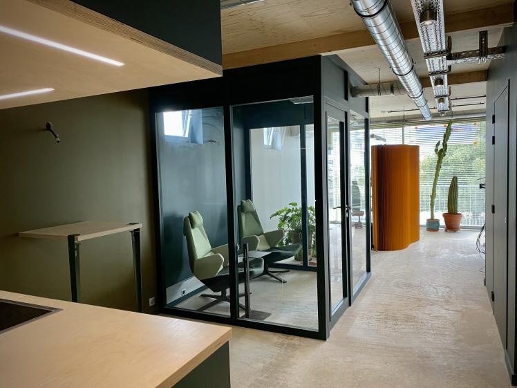 bureau_interieur_2.jpg
