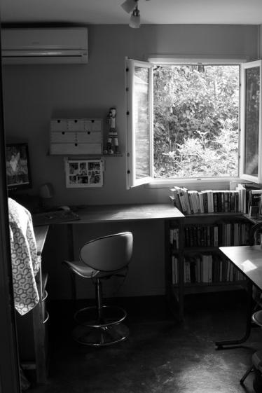 bureau.jpg