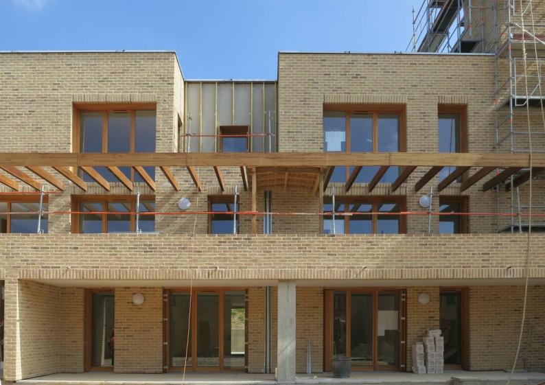 07-_facade_des_intermediaires_sur_la_venelle.jpg