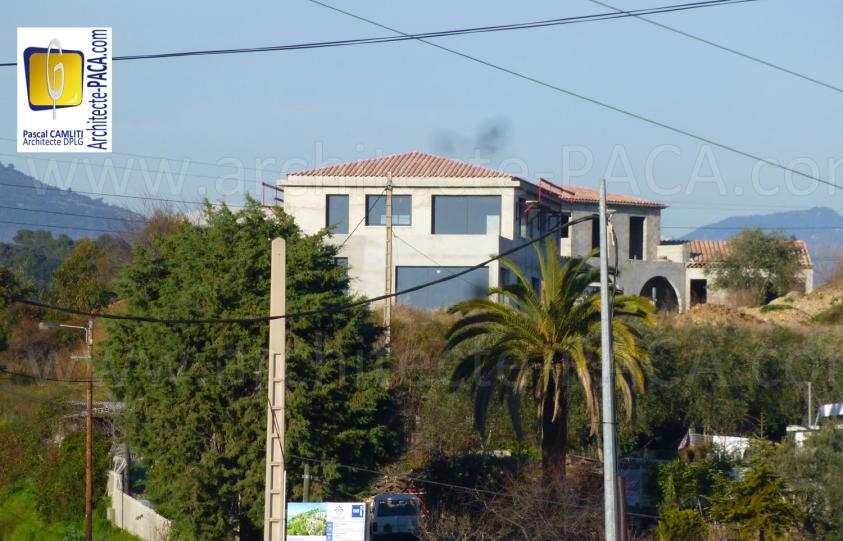 maison-contemporaine-saint-laurent-du-var-06-camliti-01.jpg