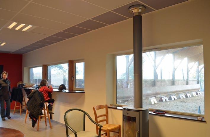 Matériaux bio-sourcés et locaux : ossature bois  insufflée de ouate de cellulose
