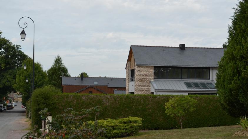 Composer entre le désir de modernité et les demandes de l'Architecte des Bâtimen