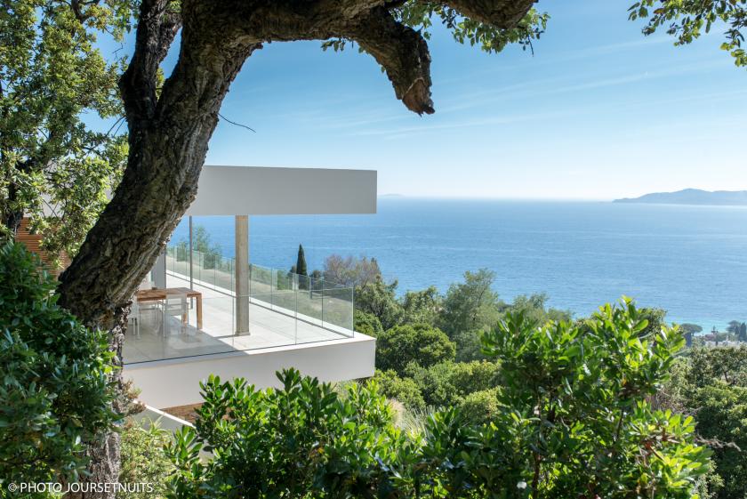 Villa F Cap Nègre , Le Lavandou, Var.             photo: Jours&Nuits