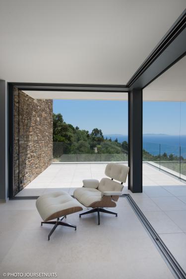 Villa F Cap Nègre , Le Lavandou, Var.             photo: Jours&Nuits