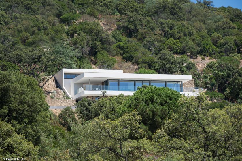 Villa F Cap Nègre , Le Lavandou, Var.             photo: Jours&Nuits