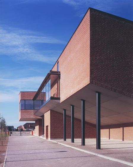 FACULTE DES SPORTS - LIEVIN : tranche 1 - vue nord/est