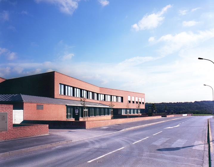 FACULTE DES SPORTS - LIEVIN : tranche 1 - vue sud chemin du Marquage