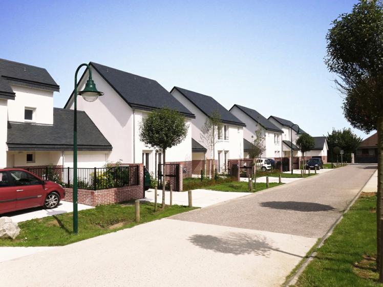LOGEMENTS H&E - FRANQUEVILLE-SAINT-PIERRE : logements individuels