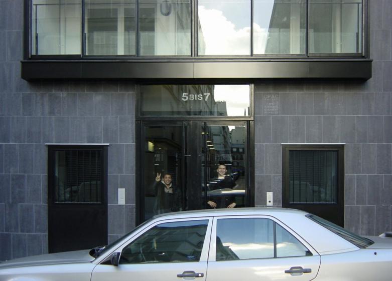 vue extérieure hall d'entrée