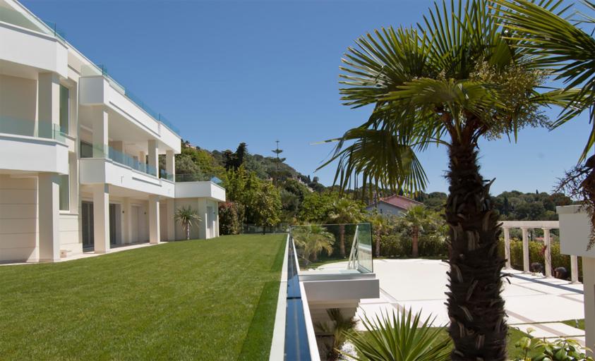VUE SUR LE JARDIN