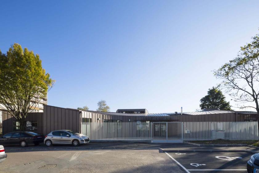 Façade accès- *Photo :Hervé Abbadie®