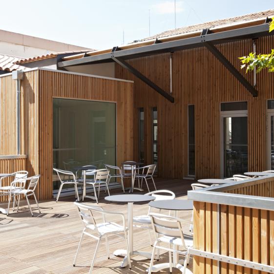 carre_cour_terrasse.jpg