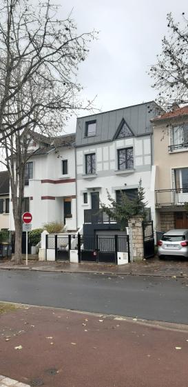 Intégration au bâti environnant, réinterprétation contemporaine des gabarits tra