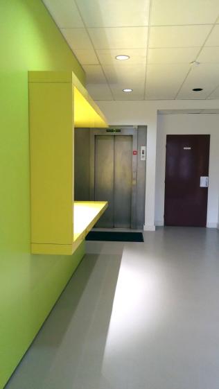 Hall et banque d'accueil