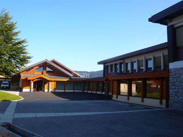 img1.jpg