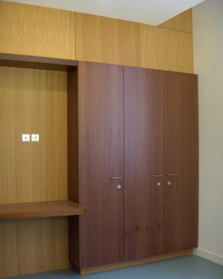 Détail du mobilier d'une chambre