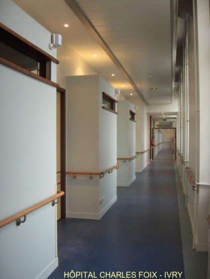 Couloir de distribution des chambres